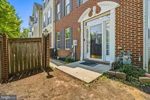 110 Featherstone Pl, Frederick, MD 21702 - Photo 30
