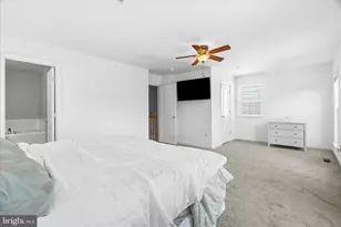 110 Featherstone Pl, Frederick, MD 21702 - Photo 24