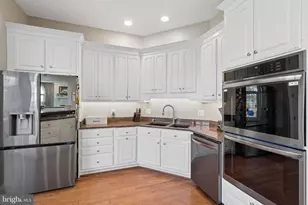 9804 Pebble Beach Ct, Ijamsville, MD 21754 - Photo 12