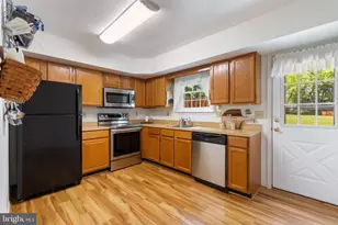 6826 Acacia Ct, Frederick, MD 21703 - Photo 4