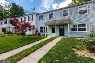 6826 Acacia Ct, Frederick, MD 21703 - Photo 2