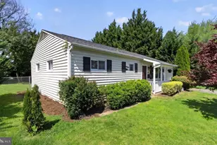 613 Charles St, Frederick, MD 21701 - Photo 2