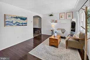 613 Charles St, Frederick, MD 21701 - Photo 6