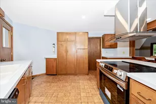 2813 Fry Rd, Jefferson, MD 21755 - Photo 16