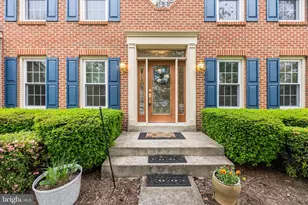 6119 Fieldcrest Dr, Frederick, MD 21701 - Photo 2