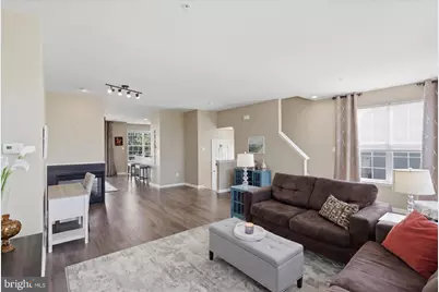 322 E Wainscot Drive, New Market, MD 21774 - Photo 12