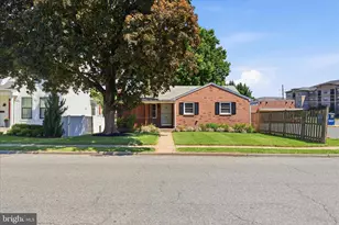 17 E 13th St, Frederick, MD 21701 - Photo 2