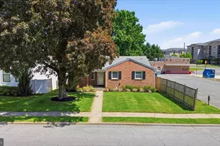 17 E 13th St, Frederick, MD 21701 - Photo 2