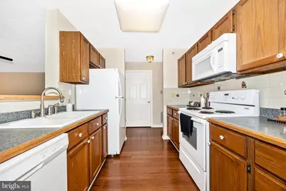 5601 Avonshire Place #B, Frederick, MD 21703 - Photo 12