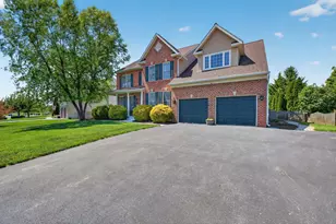 2622 Inwood Dr, Adamstown, MD 21710 - Photo 2