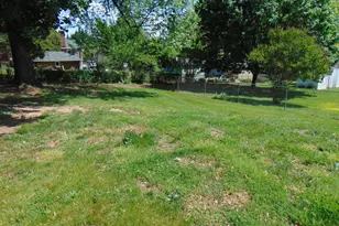 909 Oak St, Frederick, MD 21703 - Photo 32