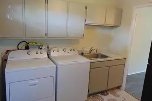 909 Oak St, Frederick, MD 21703 - Photo 16