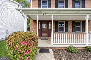 205 E G St, Brunswick, MD 21716 - Photo 2