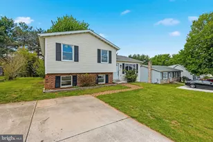 10 West Rd, Mount Airy, MD 21771 - Photo 2