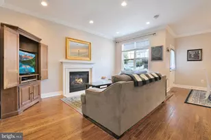 9678 Royal Crest Cir, Frederick, MD 21704 - Photo 10