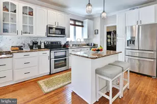 9678 Royal Crest Cir, Frederick, MD 21704 - Photo 4