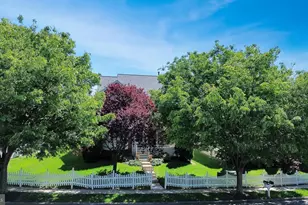 9678 Royal Crest Cir, Frederick, MD 21704 - Photo 2