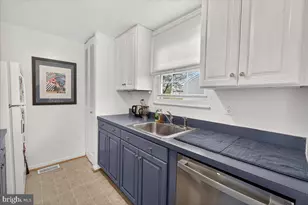 431 Heather Ridge Dr, Frederick, MD 21702 - Photo 10