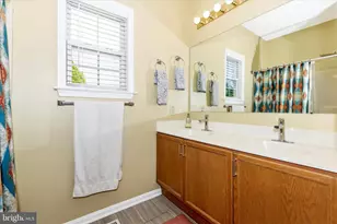 105 Crossing Pointe Ct, Frederick, MD 21702 - Photo 18
