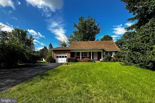 6783 Sunnybrook Dr, Frederick, MD 21702 - Photo 2