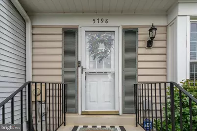 5798 Sunset View Ln, Frederick, MD 21703 - Photo 2