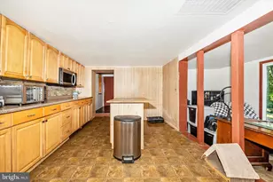 14721 Albert Staub Rd, Thurmont, MD 21788 - Photo 2