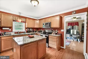 9712 Thompson Dr, Ijamsville, MD 21754 - Photo 10