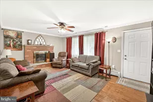 9712 Thompson Dr, Ijamsville, MD 21754 - Photo 2
