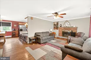 9712 Thompson Dr, Ijamsville, MD 21754 - Photo 4