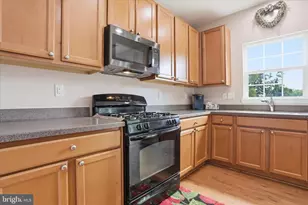 2113 Infantry Dr, Frederick, MD 21702 - Photo 20