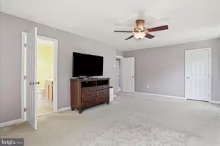2113 Infantry Dr, Frederick, MD 21702 - Photo 34