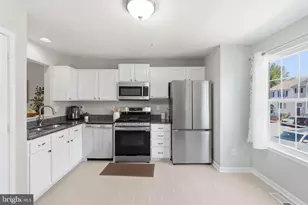 6203 Cliffside Terrace, Frederick, MD 21701 - Photo 6