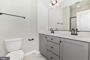 306 C Baughmans Ln, Frederick, MD 21702 - Photo 10