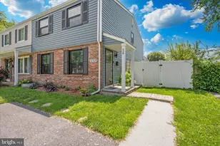 330 Heather Ridge Dr, Frederick, MD 21702 - Photo 2