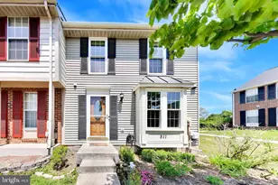 511 Hollyberry Way, Frederick, MD 21703 - Photo 2