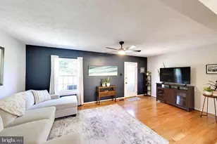 511 Hollyberry Way, Frederick, MD 21703 - Photo 8
