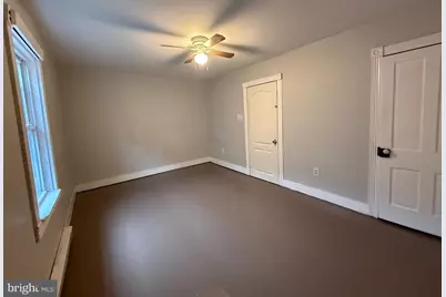8 S Maple Avenue, Brunswick, MD 21716 - Photo 4