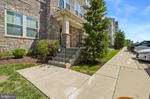5733 Meadowood St, New Market, MD 21774 - Photo 2