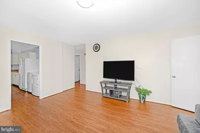302 Manor Court, Frederick, MD 21701 - Photo 6