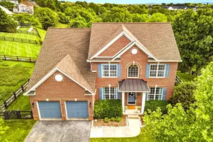 2258 W Greenleaf Dr, Frederick, MD 21702 - Photo 2