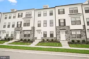 450 Herringbone Wy, Frederick, MD 21701 - Photo 2