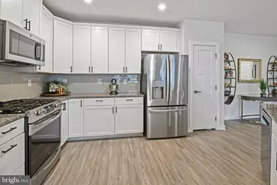 3282 Pine Needle Circle #301, Frederick, MD 21704 - Photo 4