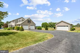3938 Cherry Ln, Jefferson, MD 21755 - Photo 4