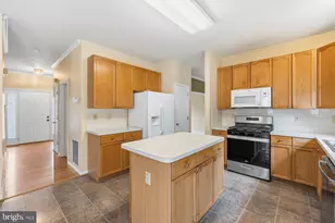 100 Crossing Pointe Ct, Frederick, MD 21702 - Photo 10