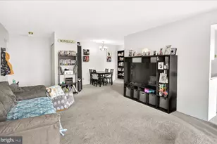 200 Chapel Ct, Walkersville, MD 21793 - Photo 8