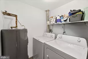 200 Chapel Ct, Walkersville, MD 21793 - Photo 14