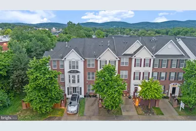 114 Featherstone Place, Frederick, MD 21702 - Photo 2