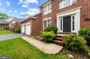2425 Hunters Chase Ct, Frederick, MD 21702 - Photo 2