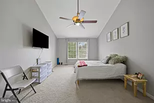 2425 Hunters Chase Ct, Frederick, MD 21702 - Photo 12