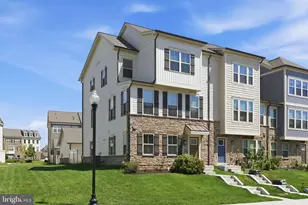 8634 Shady Pines Dr, Frederick, MD 21704 - Photo 2